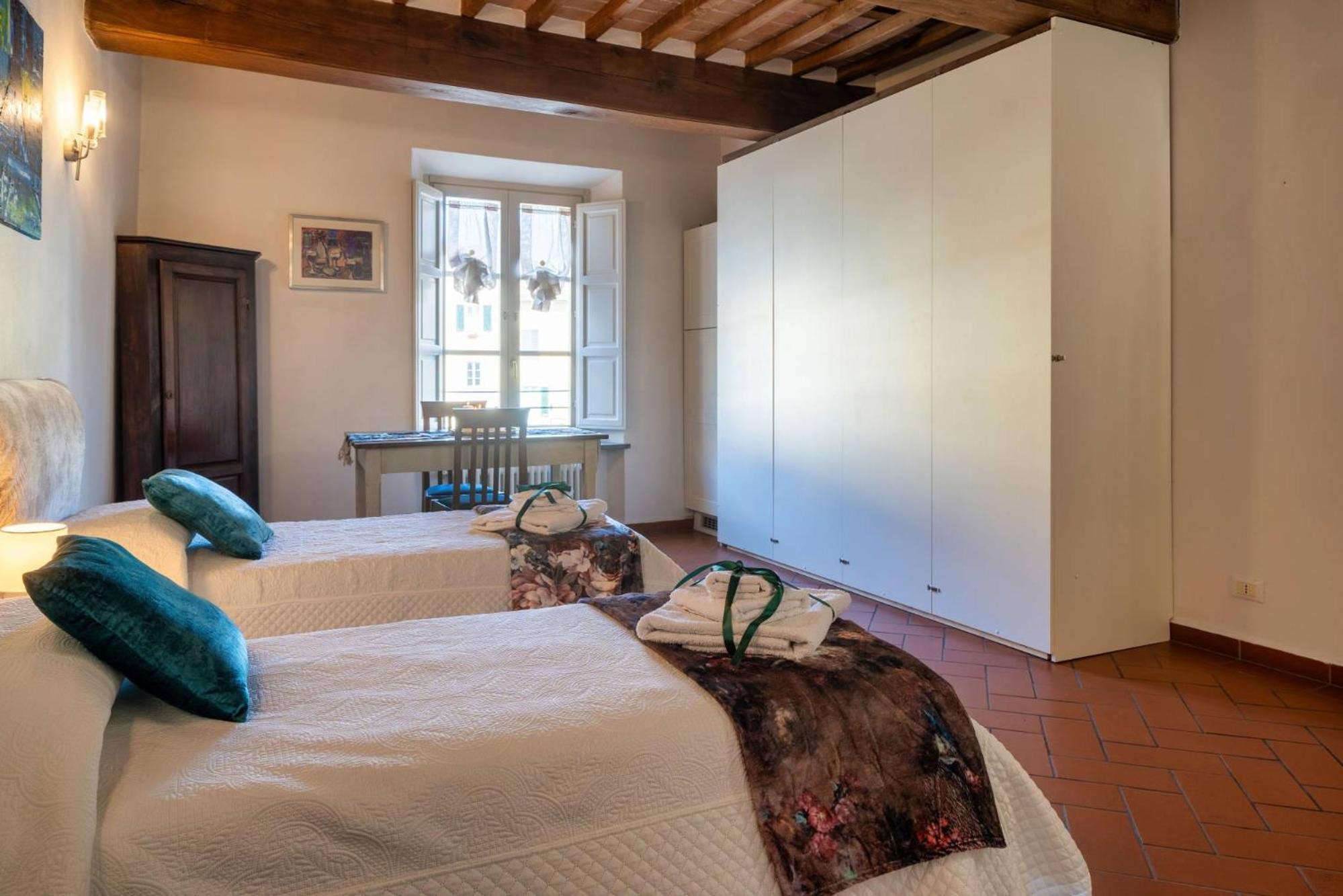 La Dimora Nell'Anfiteatro Hotel ลุคคา ภายนอก รูปภาพ