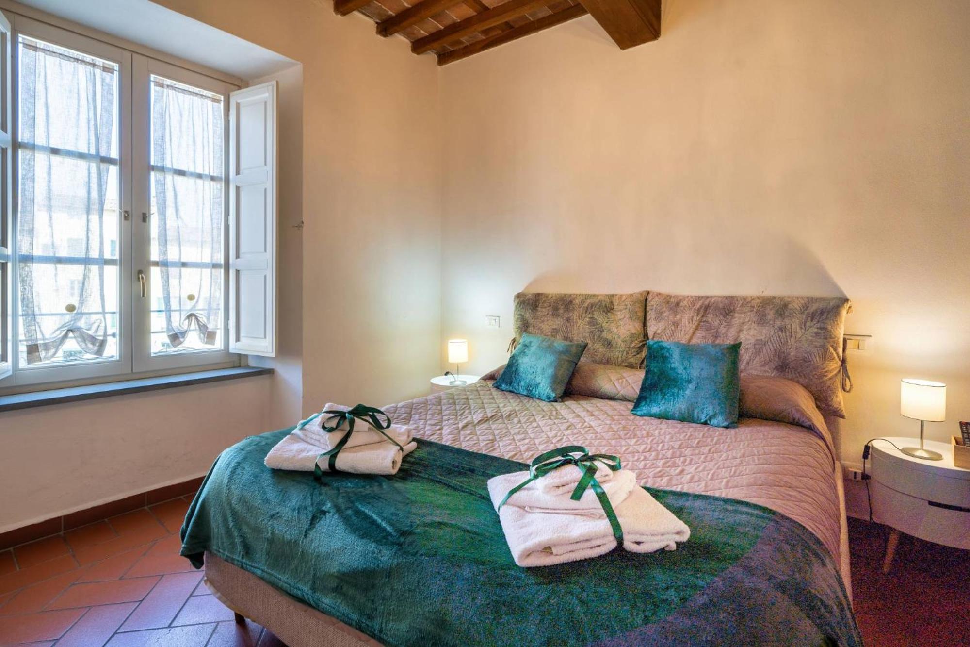 La Dimora Nell'Anfiteatro Hotel ลุคคา ภายนอก รูปภาพ