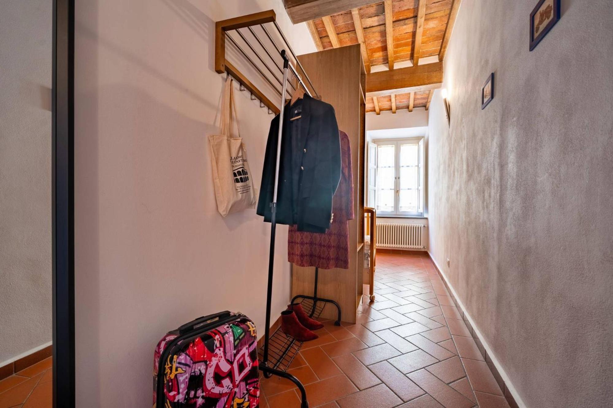 La Dimora Nell'Anfiteatro Hotel ลุคคา ภายนอก รูปภาพ