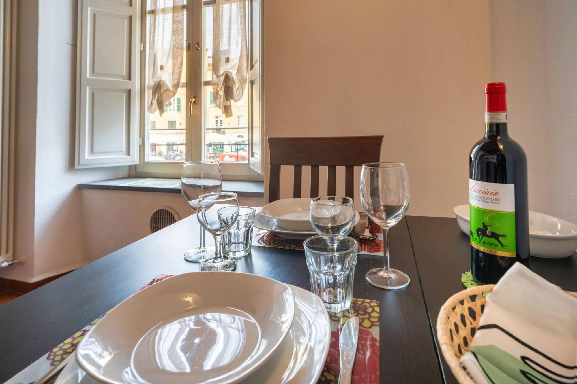 La Dimora Nell'Anfiteatro Hotel ลุคคา ภายนอก รูปภาพ