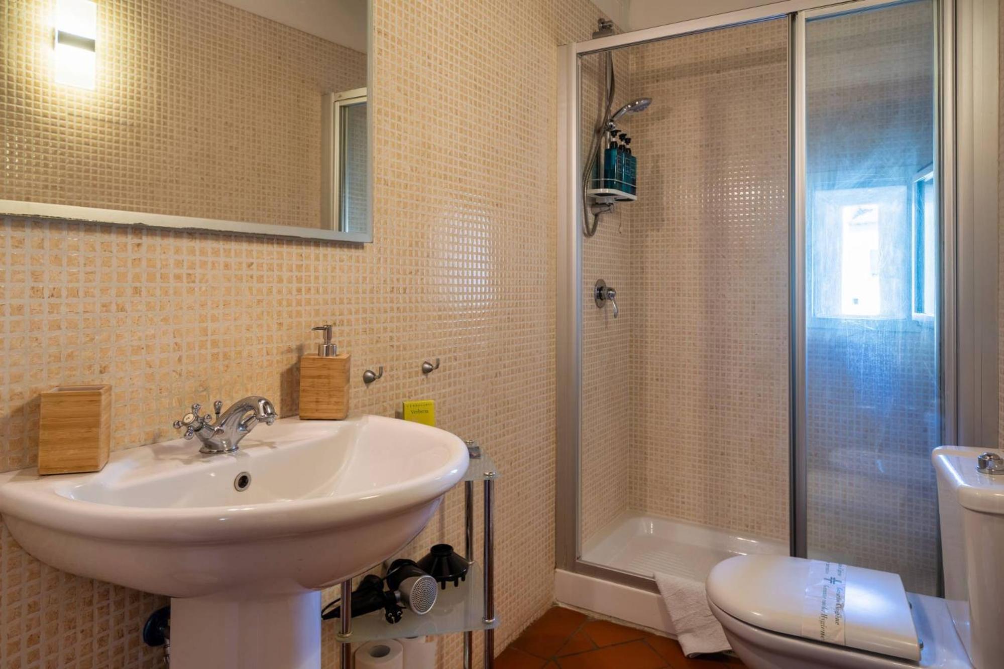 La Dimora Nell'Anfiteatro Hotel ลุคคา ภายนอก รูปภาพ